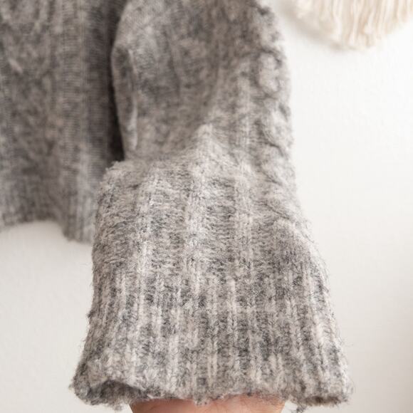 MNG Mango Soft Wool Blend Gray Pullover Sweater Size 2 - Picture 9 of 10